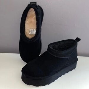 Black BEARPAW Retro Super Shorty Winter Boot Women's 8 Chunky Platform Booty